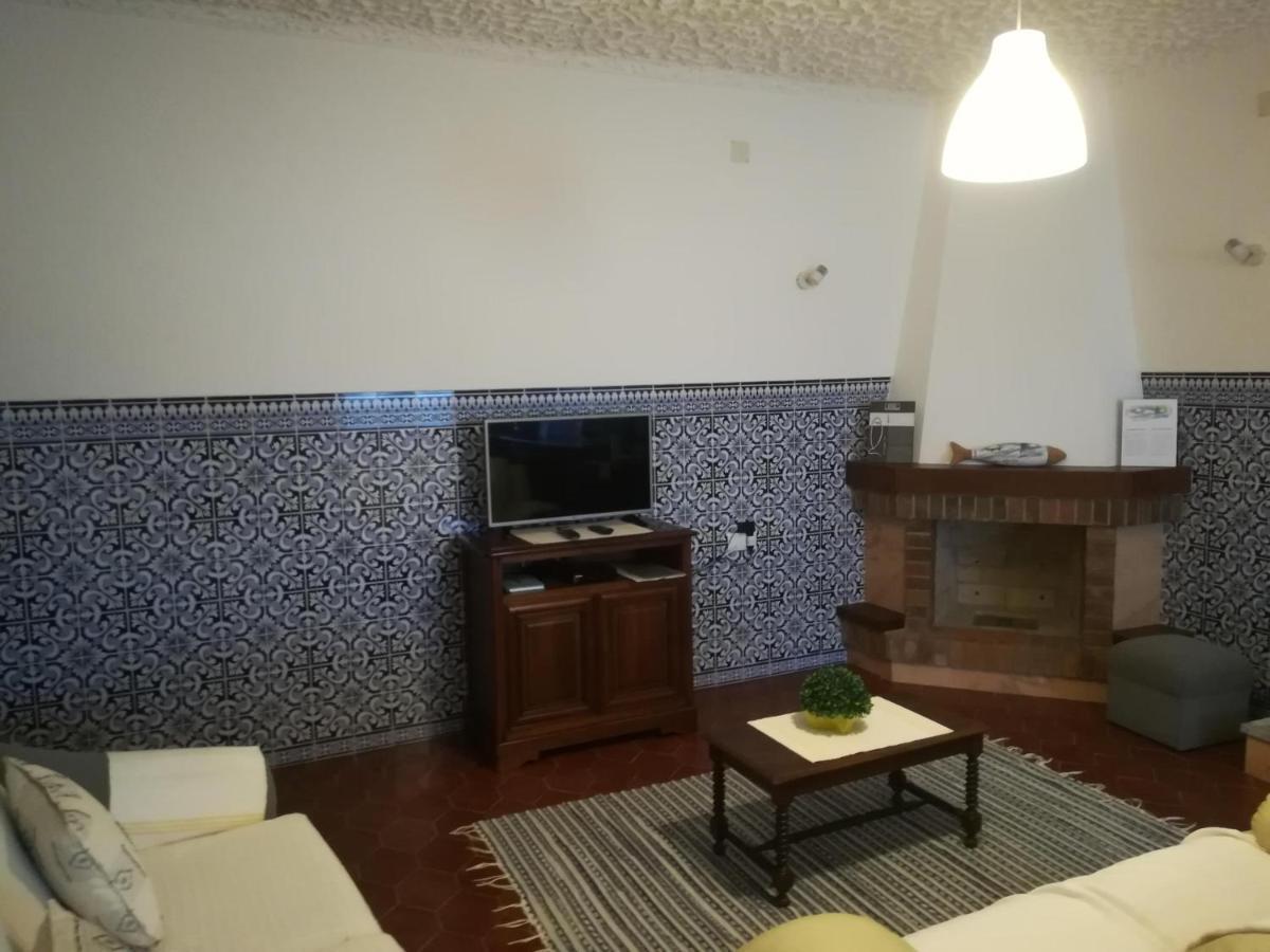 Casal Mala-Posta Villa Rio Maior Buitenkant foto